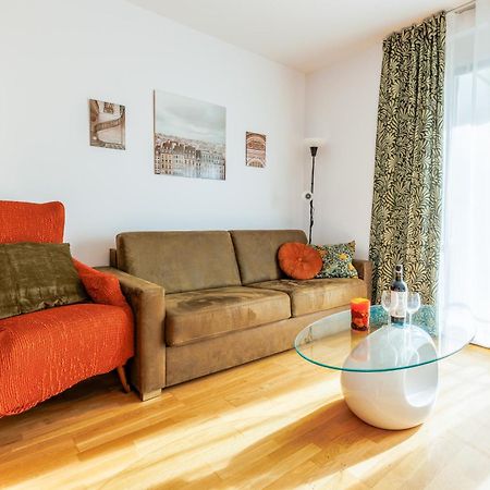 Home In Vienna By Oberlaa Therme - 15 Min To The City Center Стая снимка